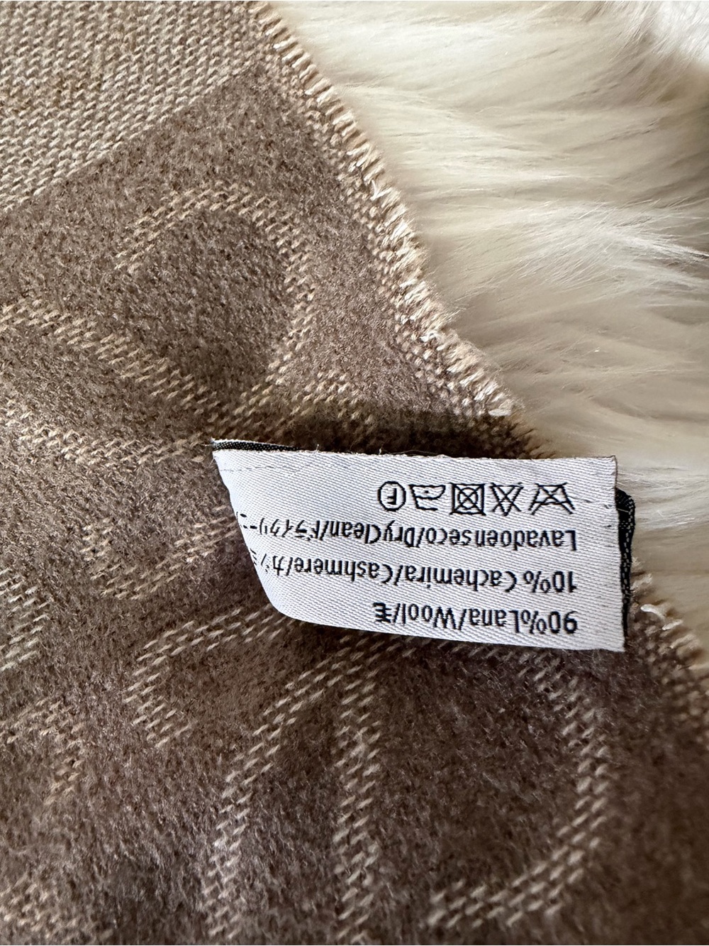 Loewe Beige Two-Tone Logo Cashmere Throw/Shawl Scarf. - Picture 9 of 16